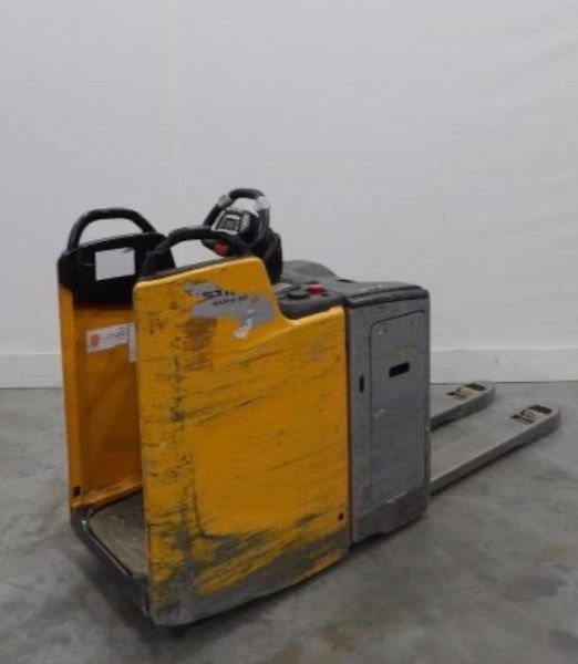 Použit&aacute; manipulačn&aacute; technika Still EXH-S20 &mdash; Booster Lift