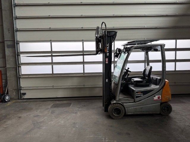 Used material handling equipment Still RX20-20P &mdash; Booster Lift
