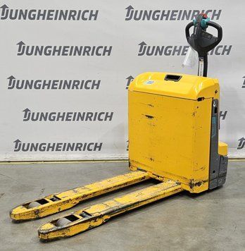 Použit&aacute; manipulačn&aacute; technika Jungheinrich EJE 114 Li-Ion Lithium &mdash; Booster Lift