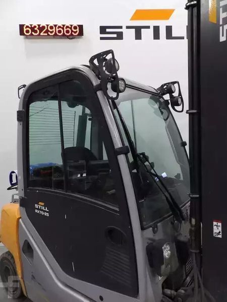 Použit&aacute; manipulačn&aacute; technika Still RX70-25T &mdash; Booster Lift