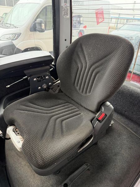 Used material handling equipment Still RX70-25T &mdash; Booster Lift