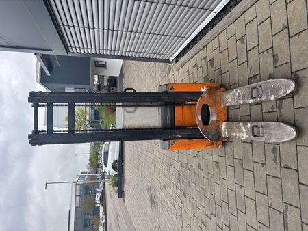 Použit&aacute; manipulačn&aacute; technika Still EGV 16 &mdash; Booster Lift