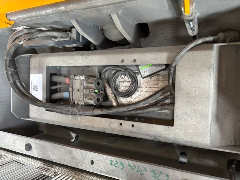 Used material handling equipment Jungheinrich ERD 220 Li-ion &mdash; Booster Lift
