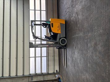Použit&aacute; manipulačn&aacute; technika Jungheinrich EFG BA-115 &mdash; Booster Lift