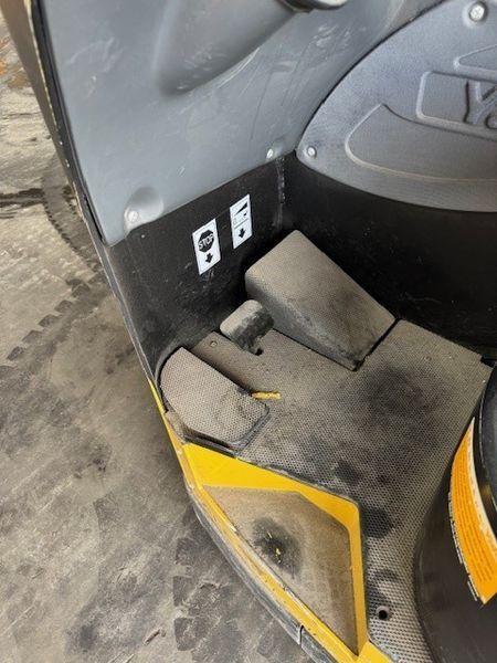 Použit&aacute; manipulačn&aacute; technika Yale MR14 &mdash; Booster Lift