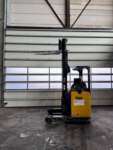 Použit&aacute; manipulačn&aacute; technika Yale MR14 &mdash; Booster Lift