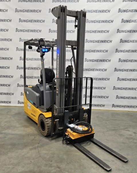 Použit&aacute; manipulačn&aacute; technika Jungheinrich EFG 115 SP GE 115-600 DZ &mdash; Booster Lift