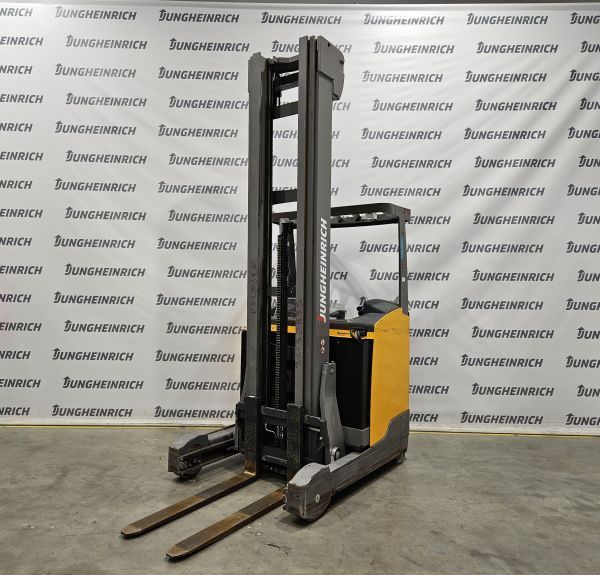 Použit&aacute; manipulačn&aacute; technika Jungheinrich ETV 214 &mdash; Booster Lift