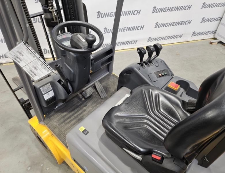 Použit&aacute; manipulačn&aacute; technika Jungheinrich EFG 115 SP GE 115-600 DZ &mdash; Booster Lift
