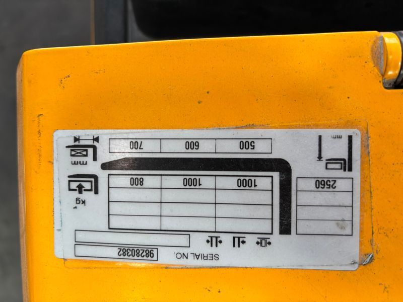 Used material handling equipment Jungheinrich ERD 220 Li-ion &mdash; Booster Lift