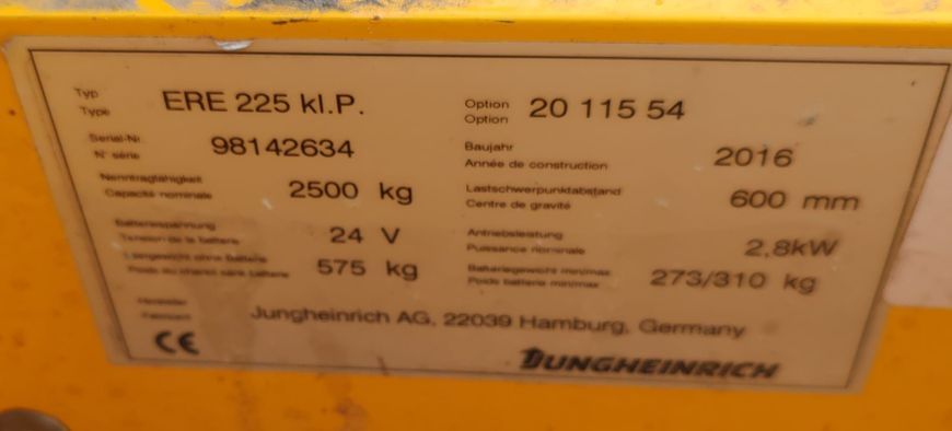 Used material handling equipment Jungheinrich ERE225 &mdash; Booster Lift
