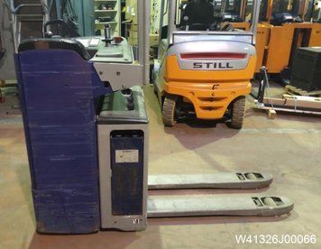 Used material handling equipment Still FXH20 N &mdash; Booster Lift