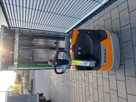 Použit&aacute; manipulačn&aacute; technika Still EXV 12i &mdash; Booster Lift