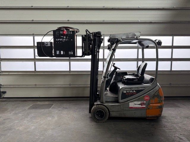 Použit&aacute; manipulačn&aacute; technika Still RX20-20 &mdash; Booster Lift