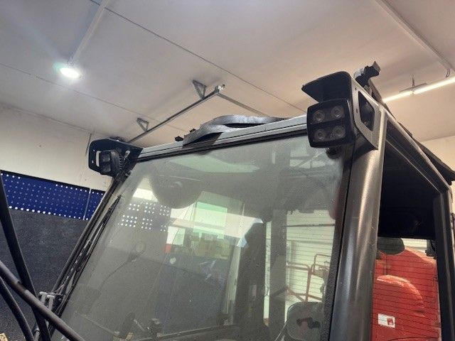 Použit&aacute; manipulačn&aacute; technika Jungheinrich DFG 425s &mdash; Booster Lift