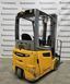 Detailn&aacute; fotografia Jungheinrich EFG 215 Triplex &mdash; Booster Lift