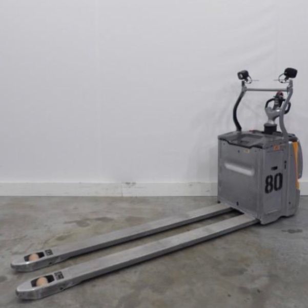 Used material handling equipment Still EXHSF20 &mdash; Booster Lift