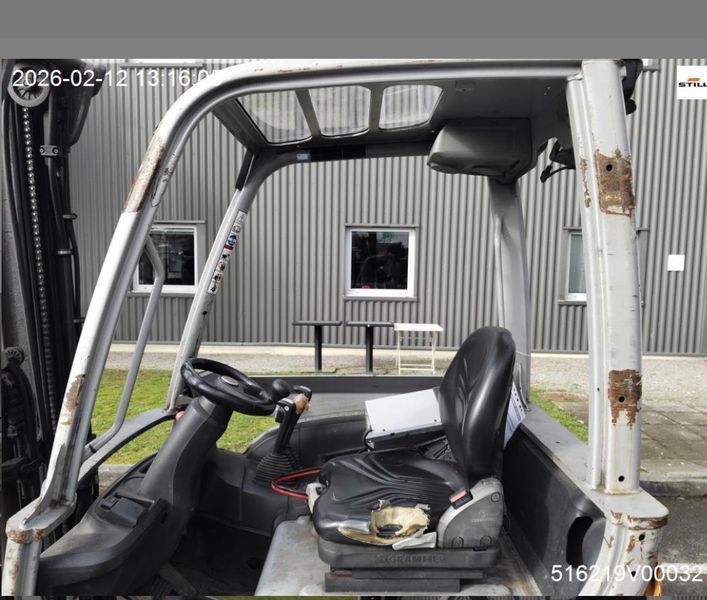 Použit&aacute; manipulačn&aacute; technika Still RX20-14C Triplex Drive-In &mdash; Booster Lift