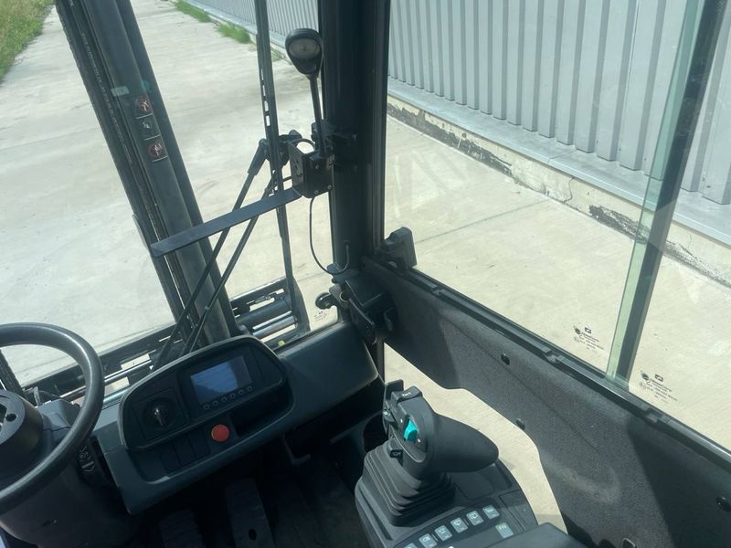 Použit&aacute; manipulačn&aacute; technika Jungheinrich DFG 425s 6190mh/ 4.5m/ 2.5t &mdash; Booster Lift