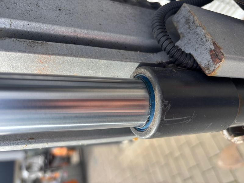 Použit&aacute; manipulačn&aacute; technika Still EXV 12i Initalhub &mdash; Booster Lift