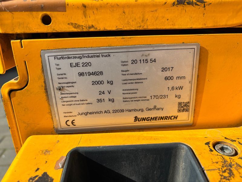 Used material handling equipment Jungheinrich EJE 120 &mdash; Booster Lift