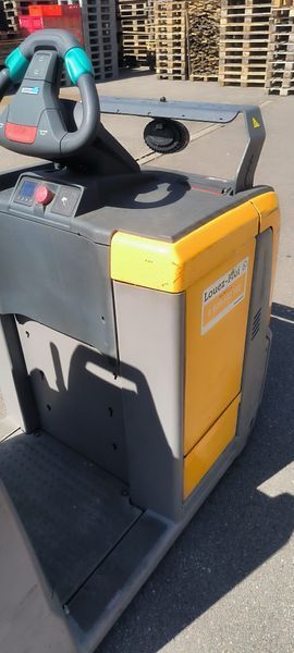 Used material handling equipment Jungheinrich ECE 225 / 2022y/ 595h &mdash; Booster Lift