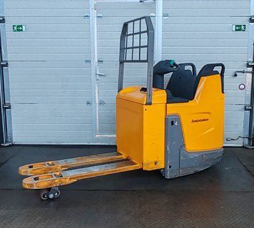 Použit&aacute; manipulačn&aacute; technika Jungheinrich ERE 120 2131h/ 2t/ 2020y &mdash; Booster Lift