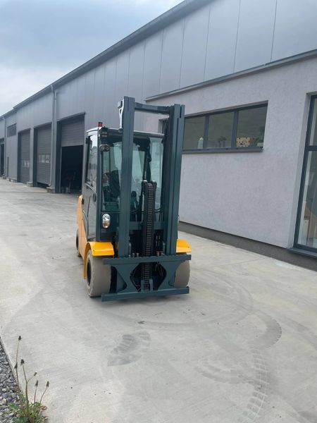 Použit&aacute; manipulačn&aacute; technika Jungheinrich TFG435S &mdash; Booster Lift