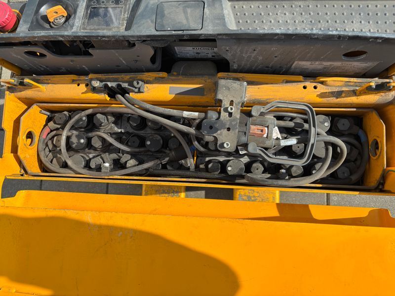 Used material handling equipment Jungheinrich EJE 120 &mdash; Booster Lift