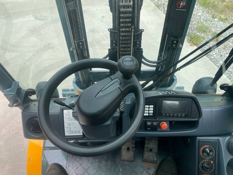 Použit&aacute; manipulačn&aacute; technika Jungheinrich TFG435S &mdash; Booster Lift