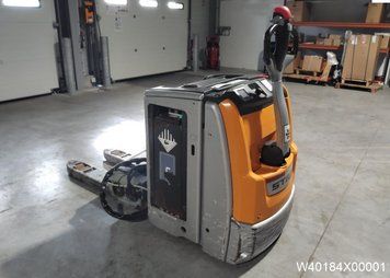 Použit&aacute; manipulačn&aacute; technika Still EXH30/LIION 4x vorhanden &mdash; Booster Lift