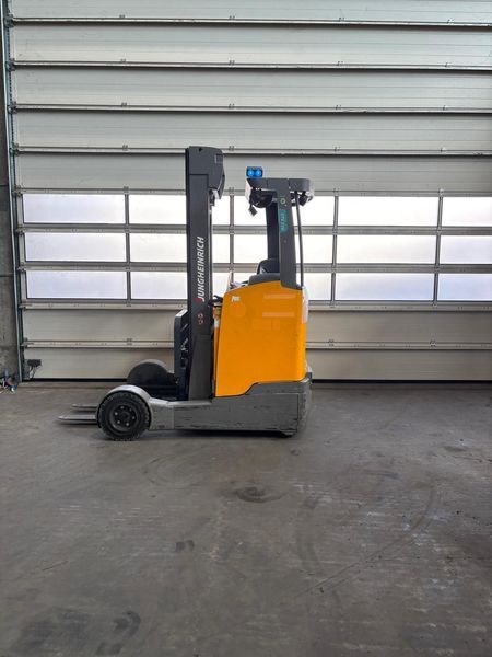 Used material handling equipment Jungheinrich ETV C16 &mdash; Booster Lift