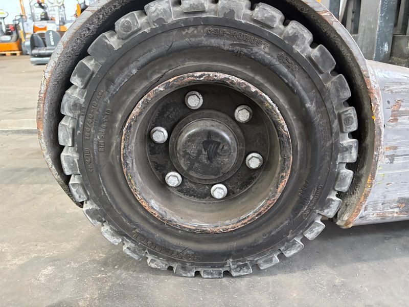 Used material handling equipment Jungheinrich ETV C16 &mdash; Booster Lift