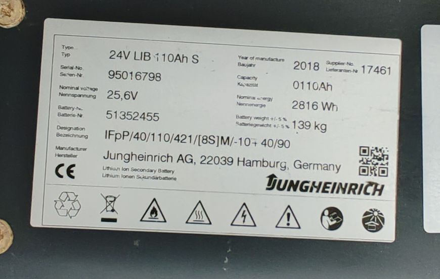Used material handling equipment Jungheinrich EJC 112 LI ION 2.5m/ free lift/ 2051h &mdash; Booster Lift