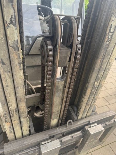 Použit&aacute; manipulačn&aacute; technika Toyota 02-7FGF30 &mdash; Booster Lift