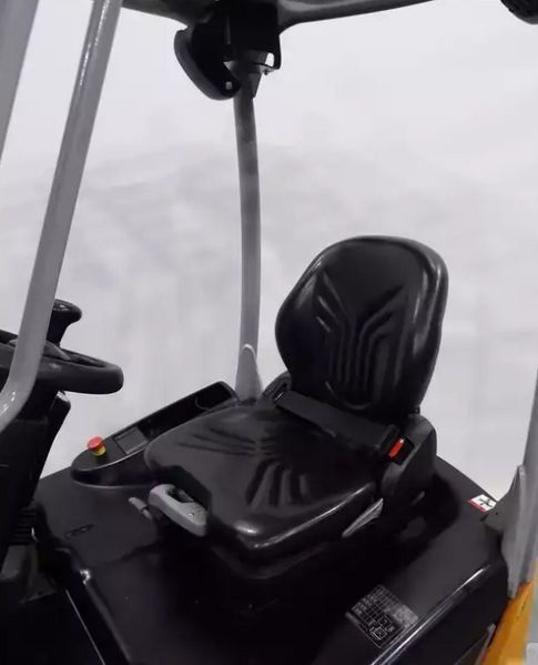 Použit&aacute; manipulačn&aacute; technika Still RX50-10C &mdash; Booster Lift