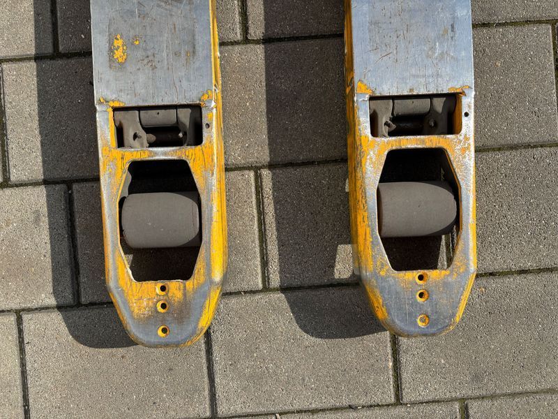 Použit&aacute; manipulačn&aacute; technika Jungheinrich EJE 120 &mdash; Booster Lift