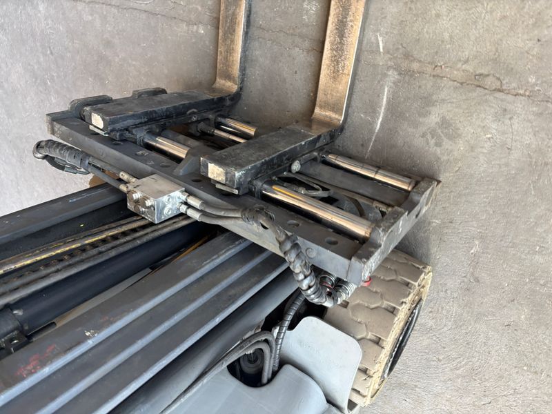 Used material handling equipment Still RX20-20 &mdash; Booster Lift