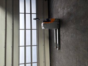 Used material handling equipment Still EXU 16 &mdash; Booster Lift