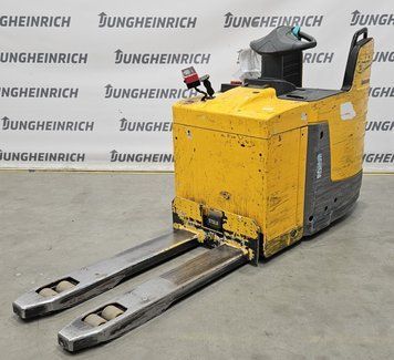 Použit&aacute; manipulačn&aacute; technika Jungheinrich ERE 225 Waage &mdash; Booster Lift