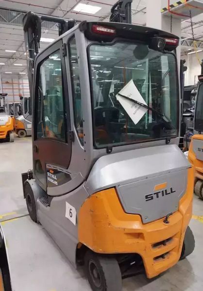 Použit&aacute; manipulačn&aacute; technika Still RX 60-25 &mdash; Booster Lift