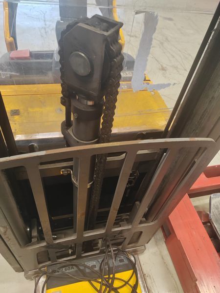 Used material handling equipment Jungheinrich ERC 214z 5.35m/ initial &mdash; Booster Lift