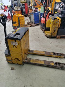 Used material handling equipment OM TL 18 &mdash; Booster Lift