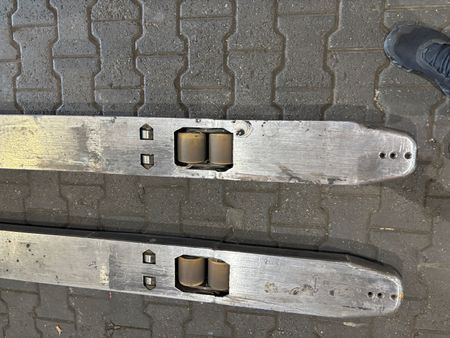 Použit&aacute; manipulačn&aacute; technika Jungheinrich ECE 225 (2400 mm) &mdash; Booster Lift