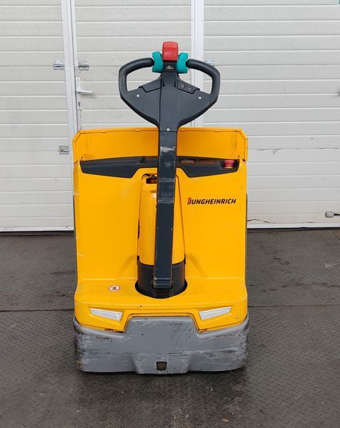 Used material handling equipment Jungheinrich EJE 116 1.6t/ 990h/ 250ah &mdash; Booster Lift