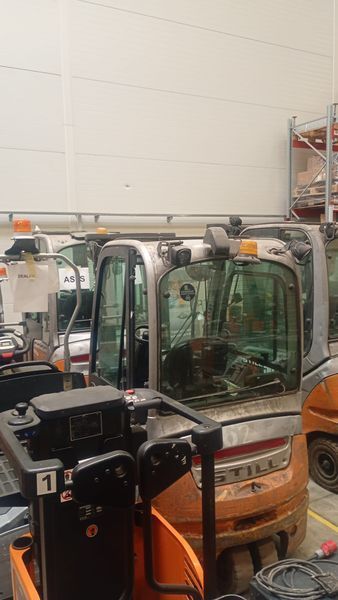 Použit&aacute; manipulačn&aacute; technika Still RX 20-18 &mdash; Booster Lift