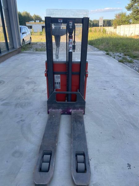 Použit&aacute; manipulačn&aacute; technika Lafis PSL40046/02 &mdash; Booster Lift