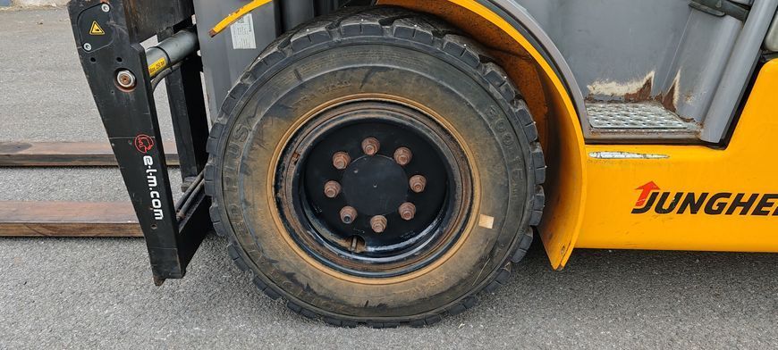 Used material handling equipment Jungheinrich DFG 545s &mdash; Booster Lift