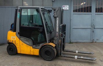 Použit&aacute; manipulačn&aacute; technika Jungheinrich TFG 430s 4.7m/ 3t /4 ventil &mdash; Booster Lift