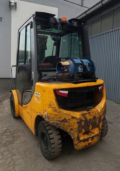 Použit&aacute; manipulačn&aacute; technika Jungheinrich TFG 430s 4.7m/ 3t /4 ventil &mdash; Booster Lift